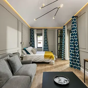 https://apartamentos-pedregalejo.1costadelsol.com